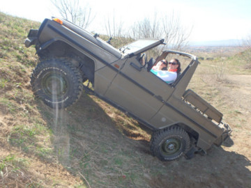 4x4 Élményvezetés katonai kabrio G Mercedesszel